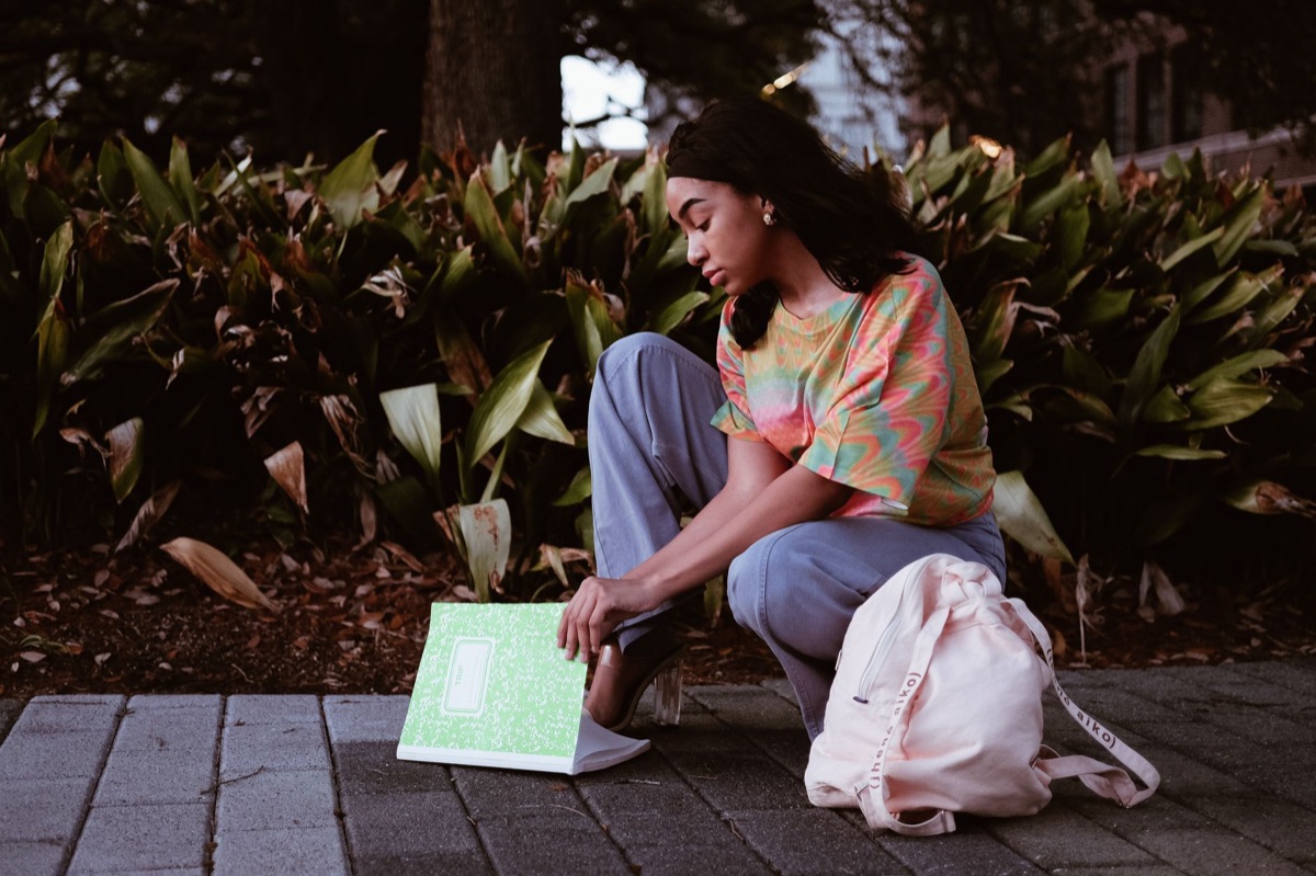 bucket bag with laptop and books